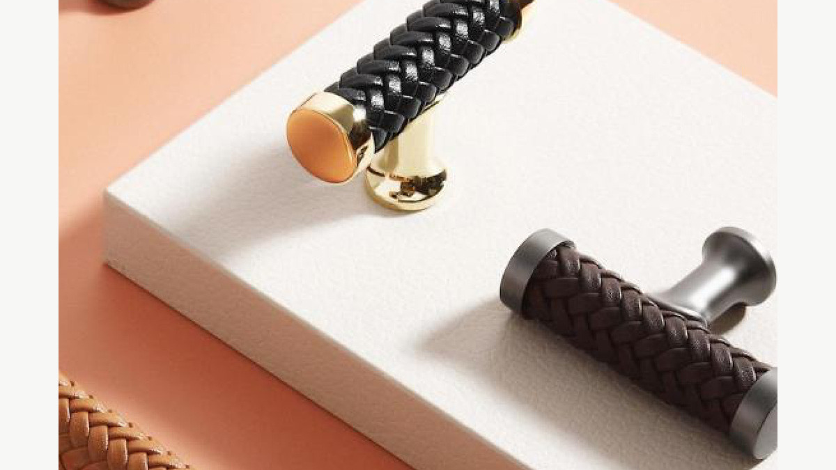 Solid Brass, Brass-and-Wood, or Leather: Choosing the Right Pull Line for Your Market