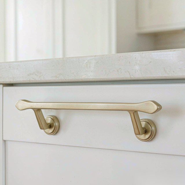 Long Bar Pull - Zinc Alloy Pulls
