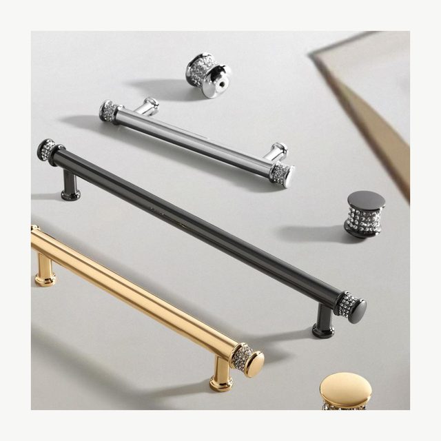 Crystal Bar Pull - Crystal & Ceramic Pulls