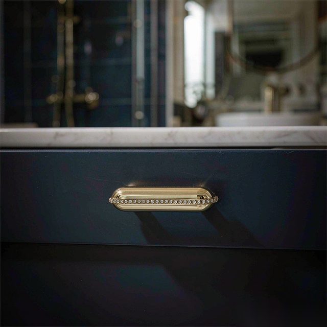 Crystal Bar Pull - Crystal & Ceramic Pulls